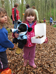 Outdoor nature classes for families and schools by Mud Pies