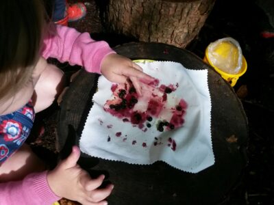 blaeberry letter E nature classes for under 5s Aberdeen